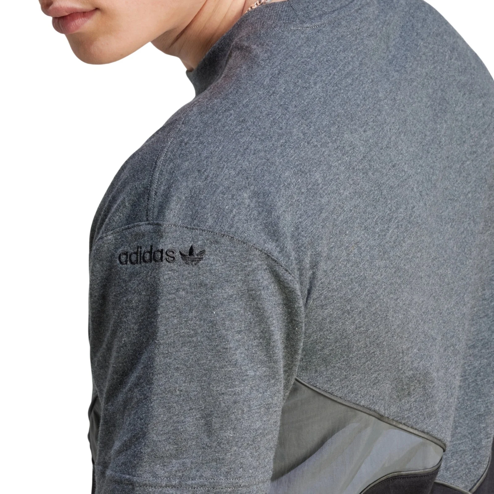 adidas Originals Adicolor Seasonal Reflective T-Shirt - Grey - Image 5