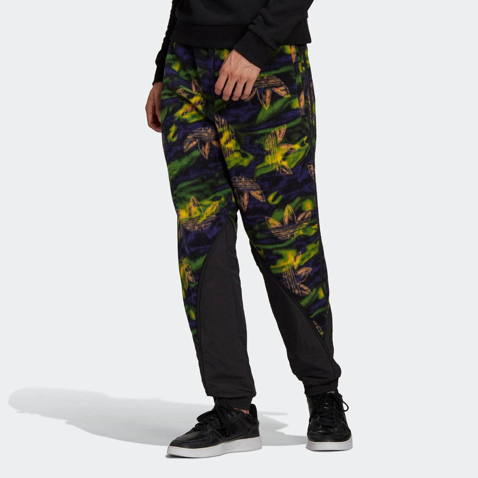 adidas Originals Big Trefoil Print Polar Fleece Bottoms - Multi - Image 3