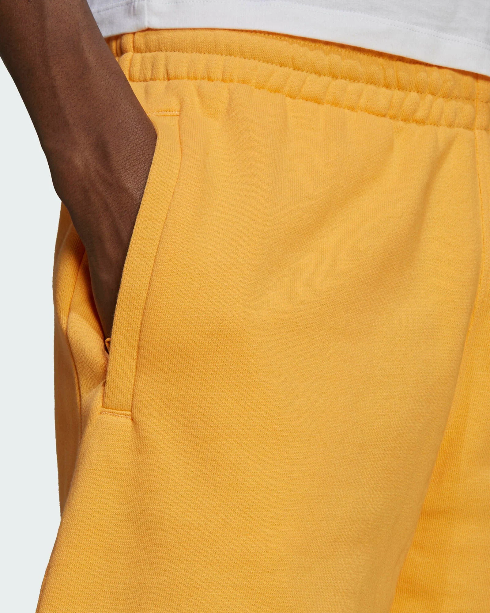 adidas Originals Essential Shorts - Hazy Orange - Image 3