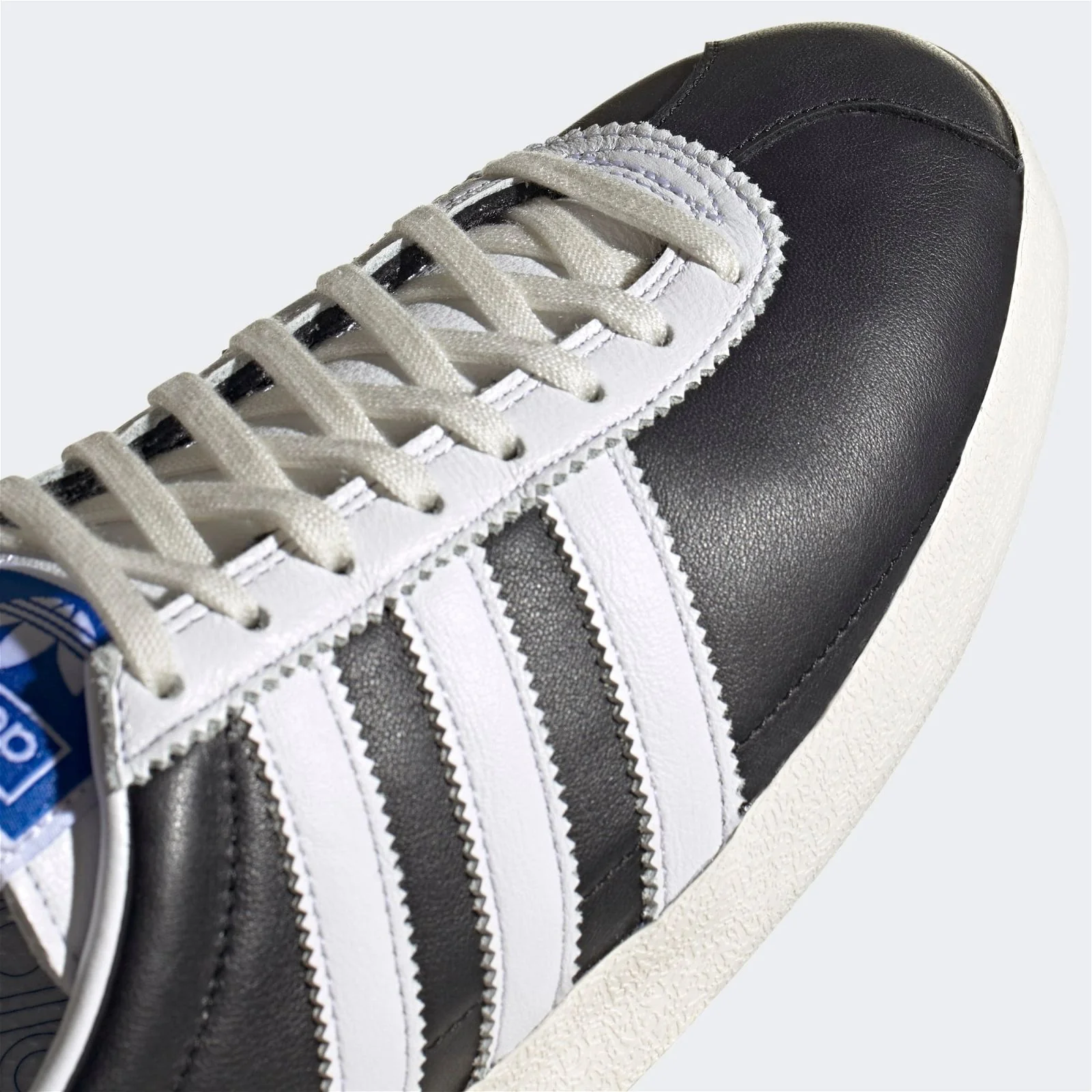 adidas Originals Gazelle Vintage Trainers - Black - Image 5
