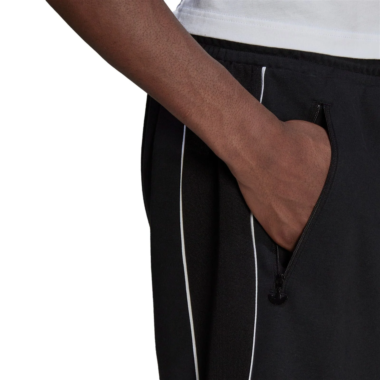 adidas Originals Itasca Shorts - Black - Image 5